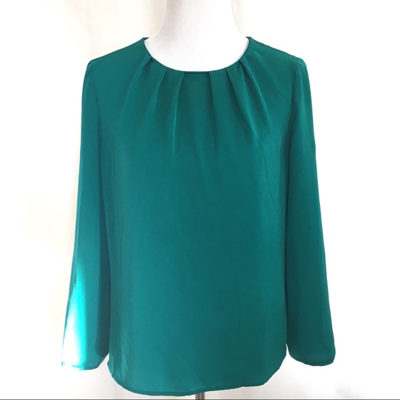 J. Crew Tops - J. Crew Emerald Green Scoop Neck LongSleeve Blouse